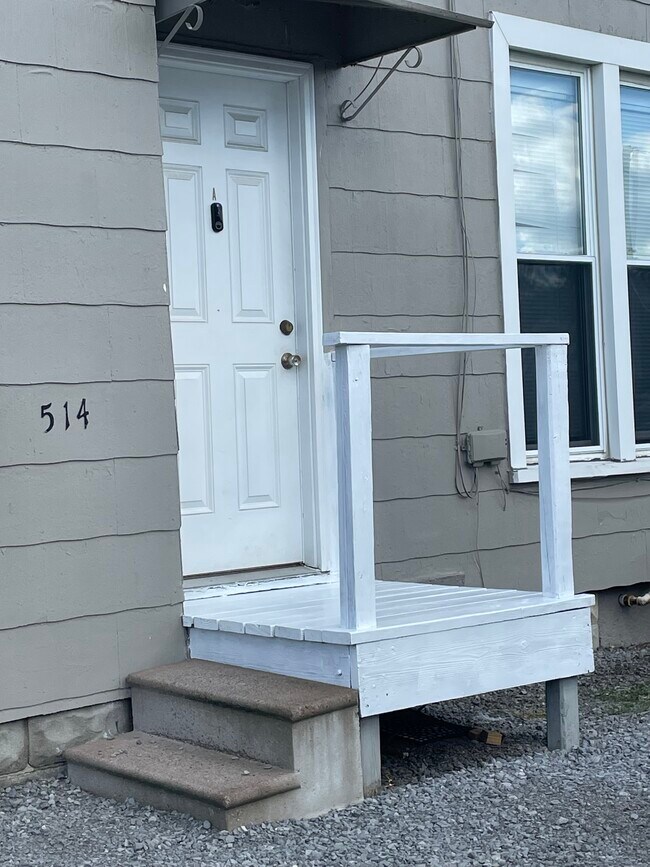 Building Photo - 514 E Sandusky St