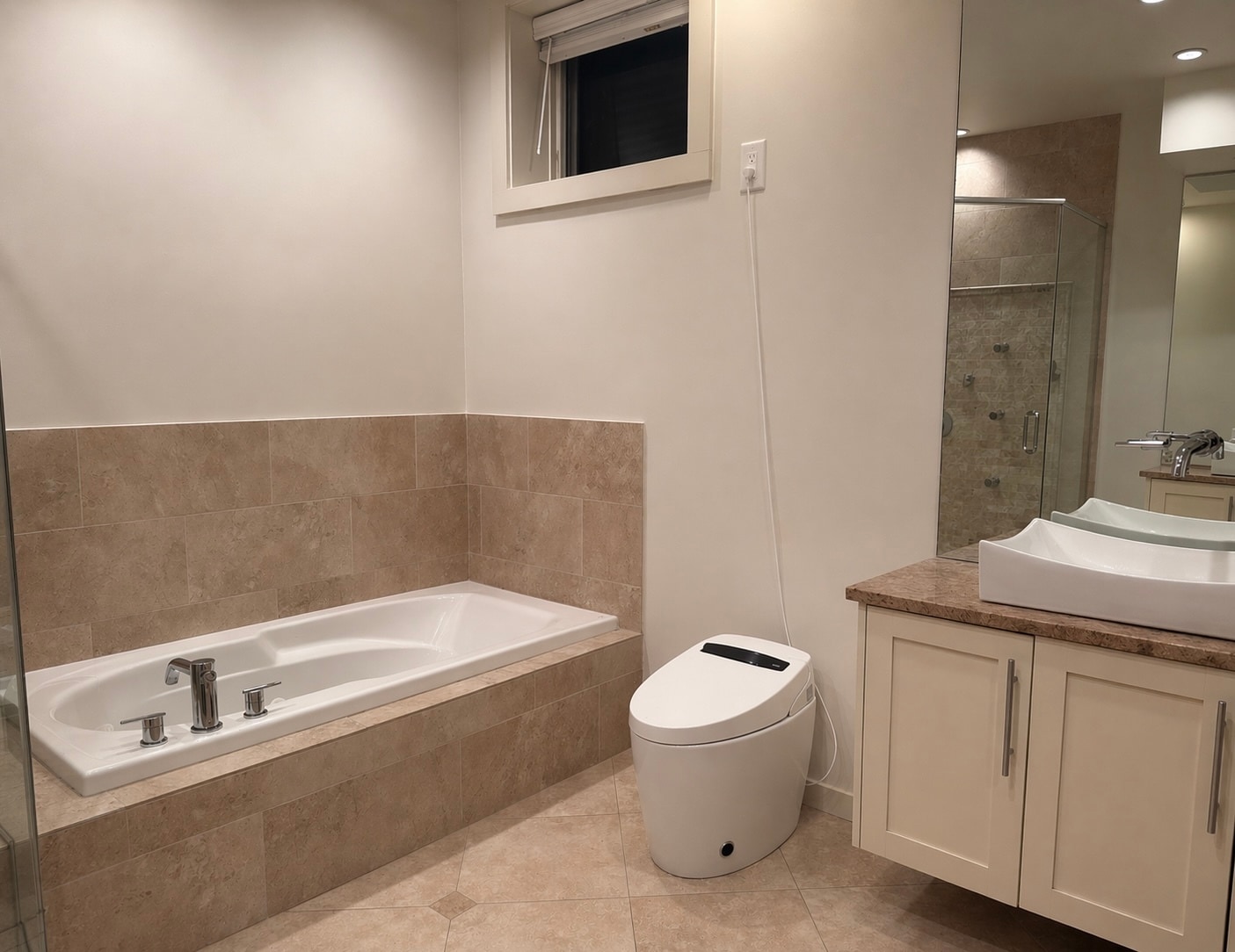 Building Photo - 4021 S Ellis Ave