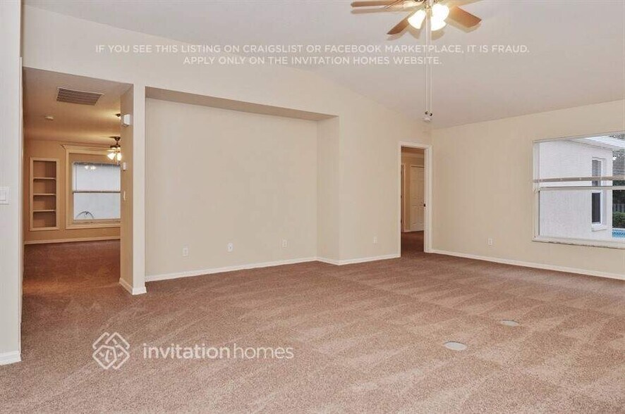 Building Photo - 12069 Warwick Cir