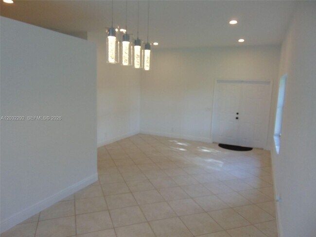 Building Photo - 624 Vista Meadows Dr