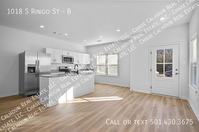 Building Photo - 1018 S Ringo St