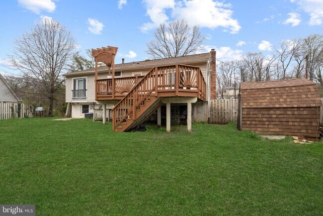 Building Photo - 7515 Pleasant Way