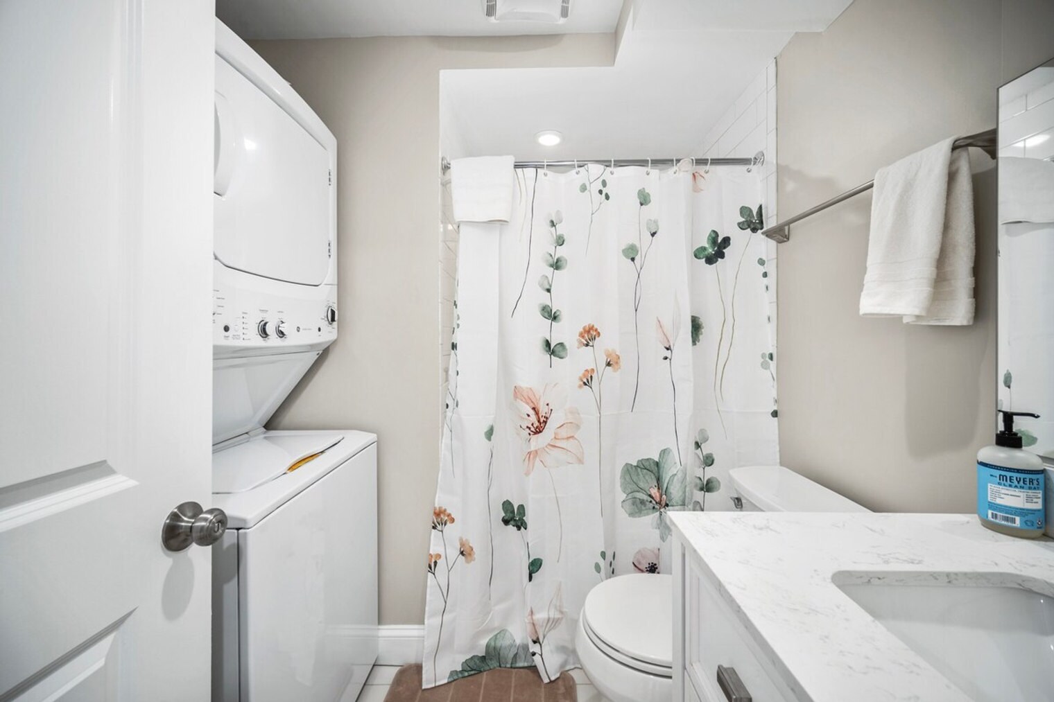 Building Photo - 169 Endicott St