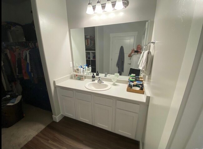 Building Photo - 523 N 310 W