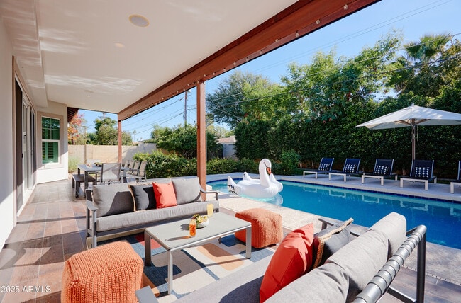 Building Photo - 3229 E Campbell Ave