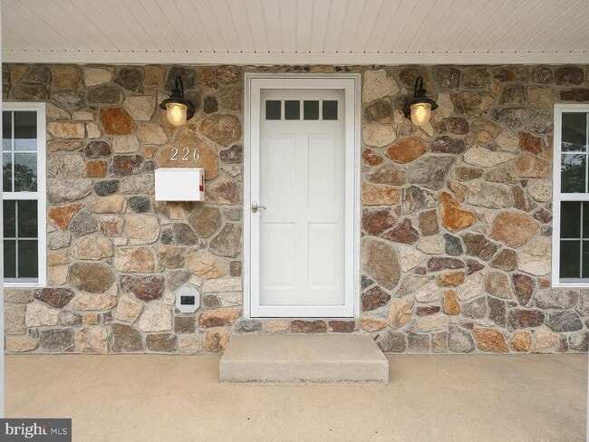 Building Photo - 226 Elwyn Ave