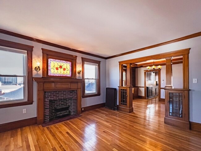 Building Photo - 8 Putnam Rd