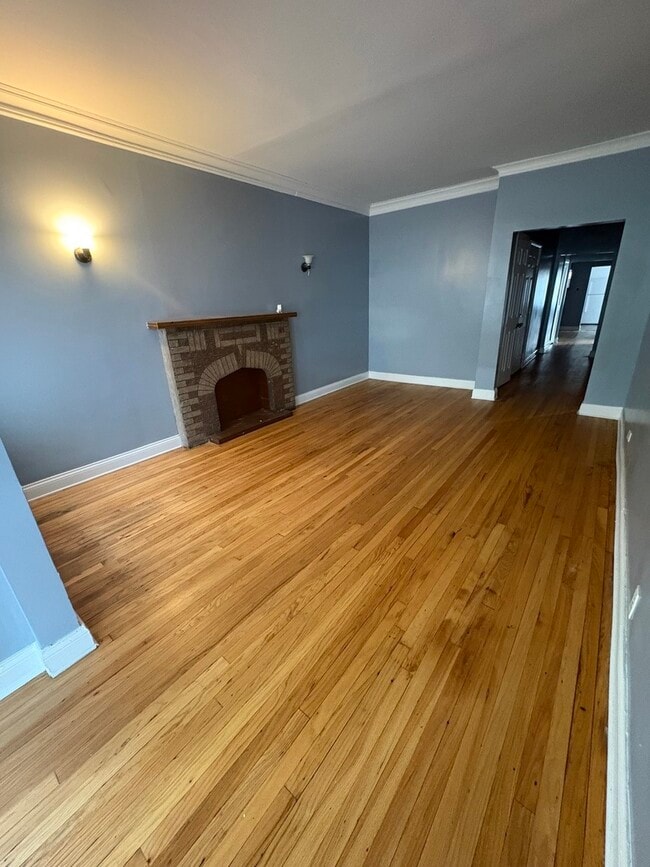 Building Photo - 4147 W Arthington St