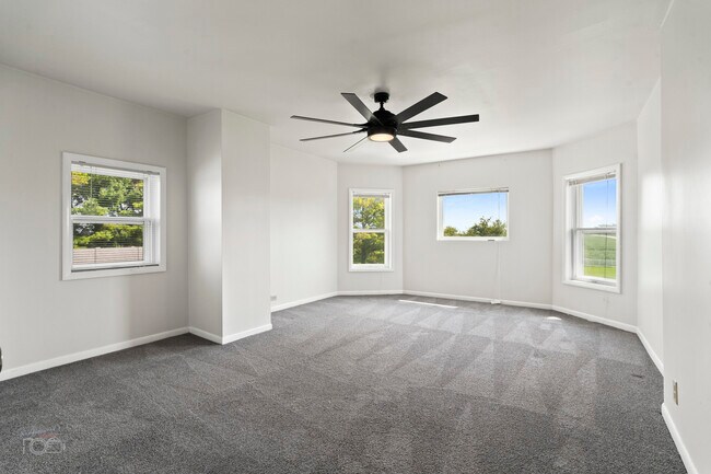 Building Photo - 6281 5000 N