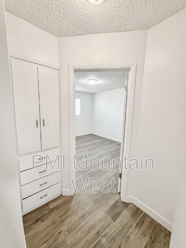 Building Photo - 4673 S 1300 E