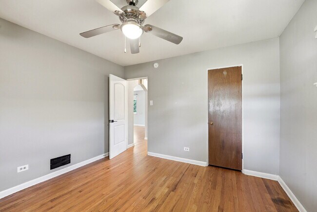 Building Photo - $2,145.95 with $600 off the first month's rent, 2 Beds - 1 Bath, Single Family Home in Denver wit...