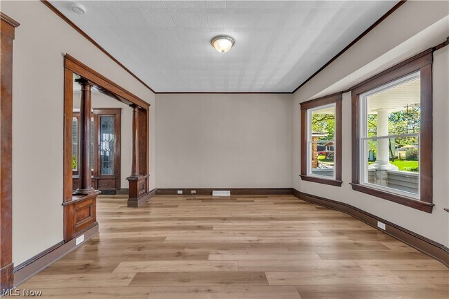Building Photo - 3921 W 21st St