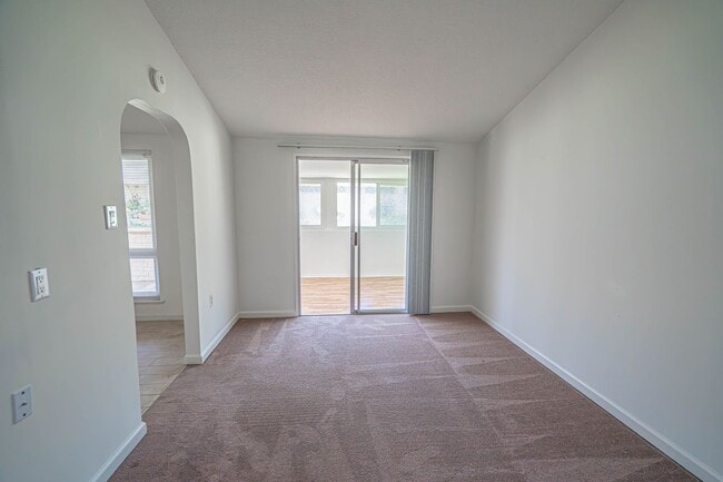 Building Photo - 2 Bedroom Home in Friendly Valley in 55+ C...