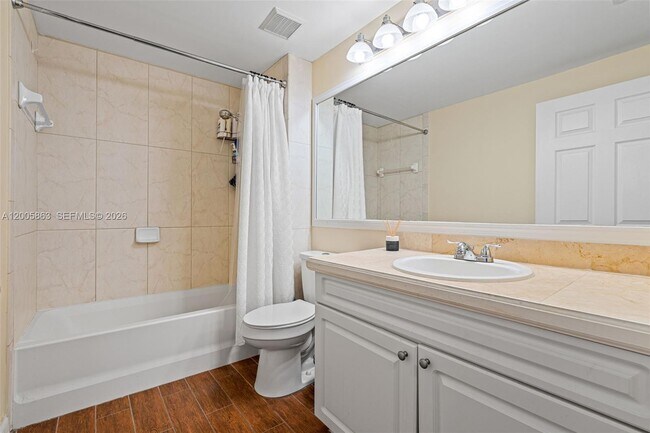 Building Photo - 6841 SW 44th St