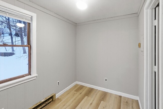 Building Photo - 26 Old West Brookfield Rd