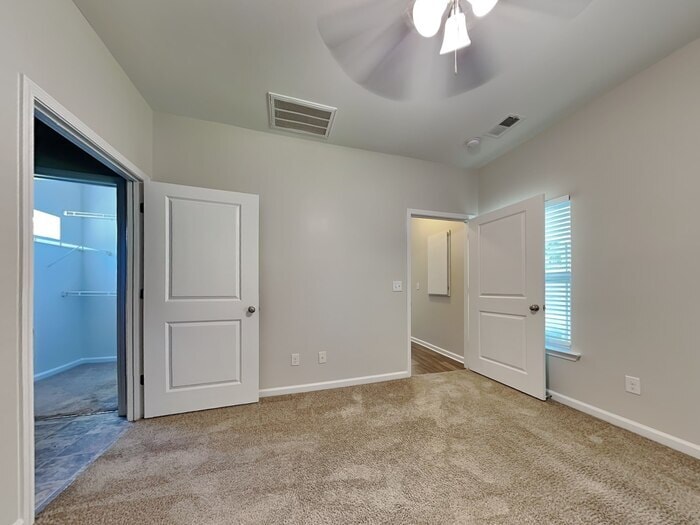 Building Photo - 232 St Andrews Pl Dr