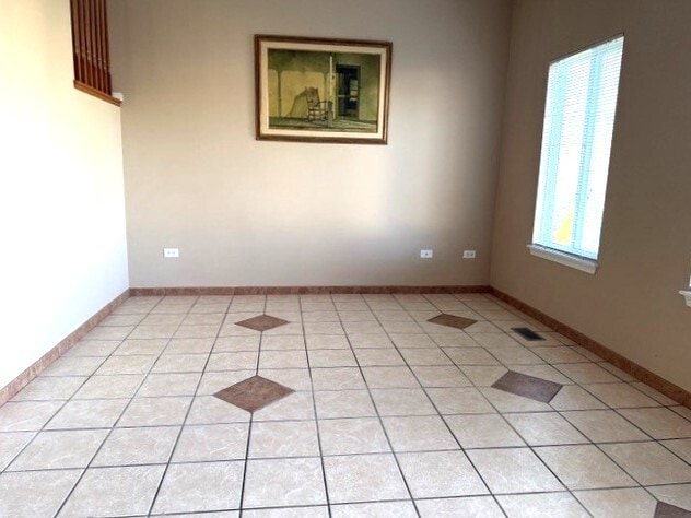 Building Photo - 406-1406 Alyssa St