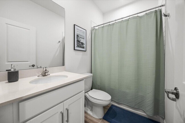 Building Photo - 14042 SW Thorens Dr