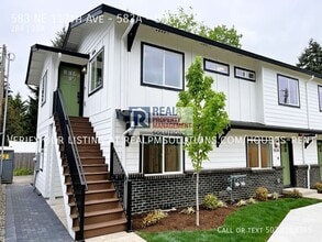 Building Photo - 583 NE 113th Ave