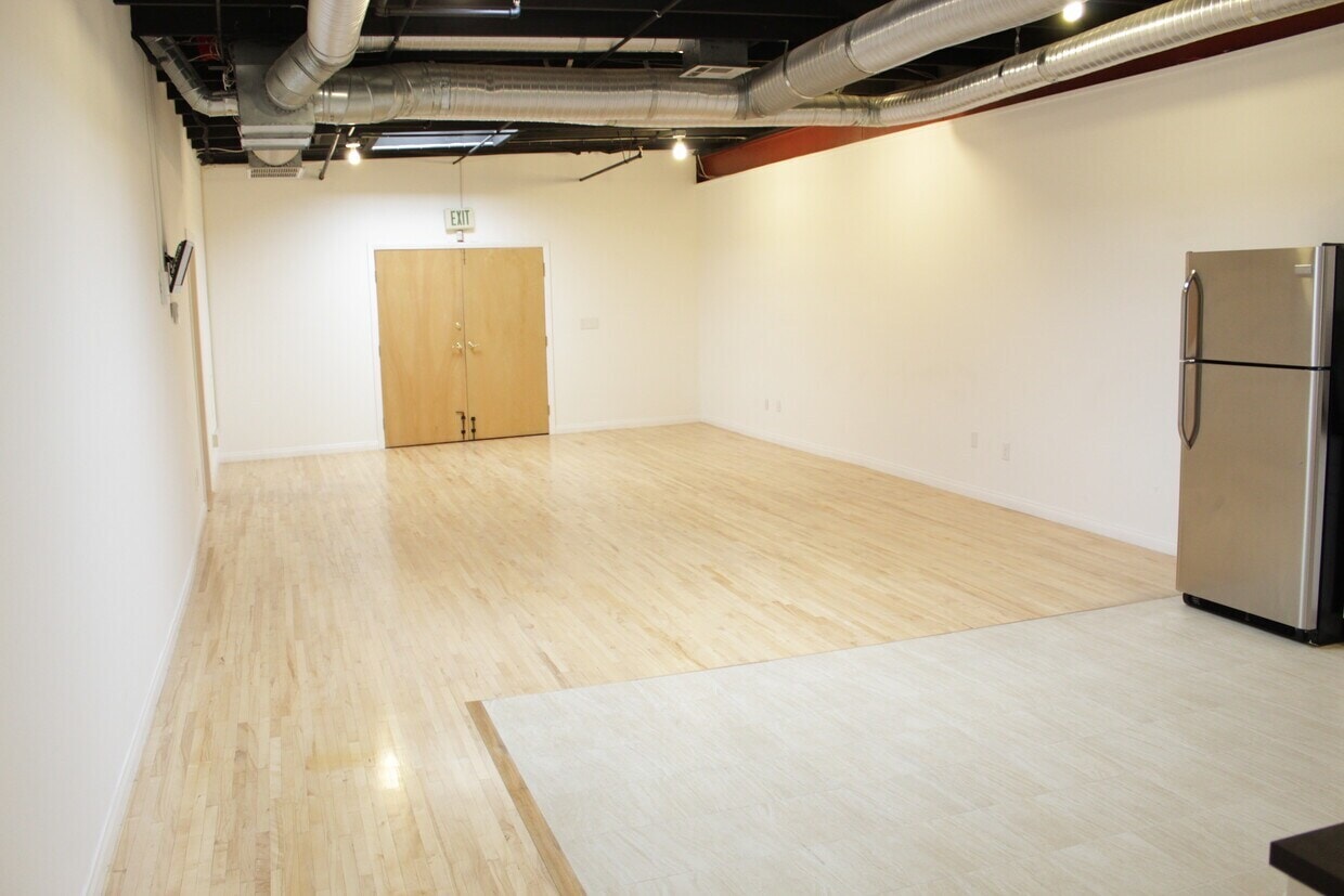 Building Photo - 5401 Alvern Cir