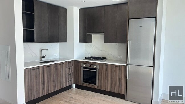 Building Photo - 251 E 2nd St