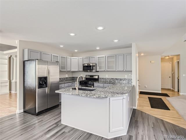 Building Photo - 16234 Creekview Dr