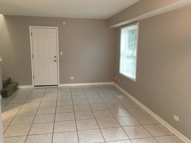 Building Photo - 1225 Riverwood Dr