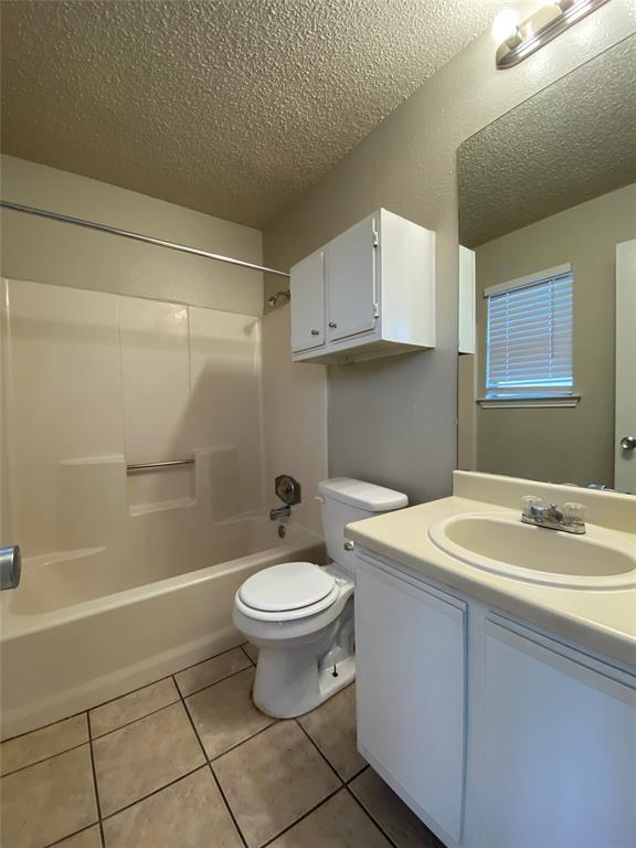 Building Photo - 2024 Redwing Way
