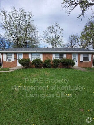 Building Photo - 627 Silverleaf Dr