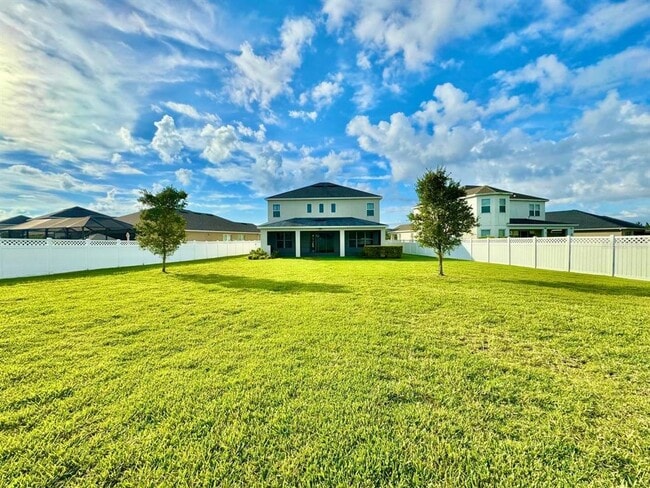 Building Photo - 34159 Astoria Cir