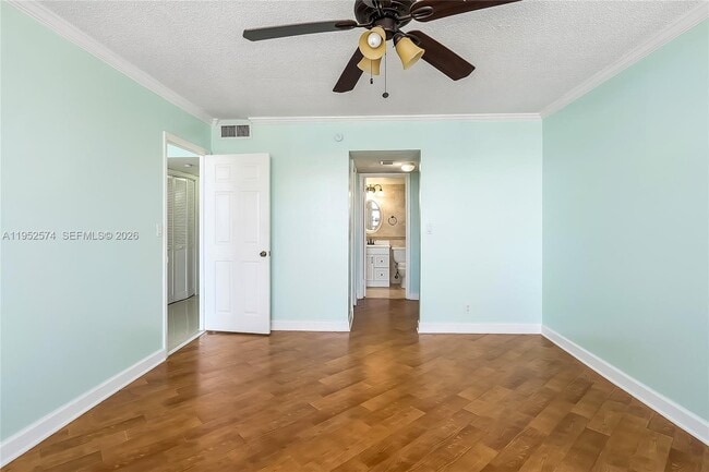 Building Photo - 2025 NE 164th St