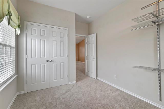 Building Photo - 8700 La Quinta Lane