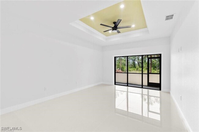 Building Photo - 1715 W 12th St