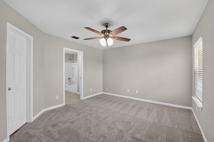 Building Photo - 6531 Luckey Sq