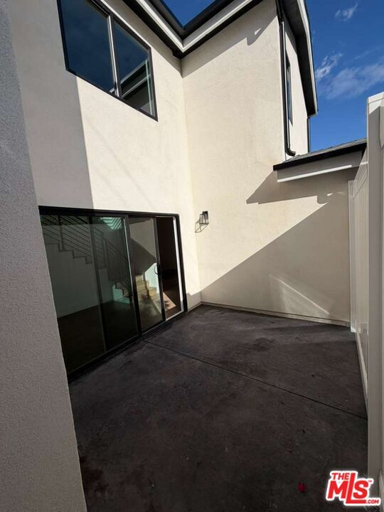 Building Photo - 5417 Gentry Ave