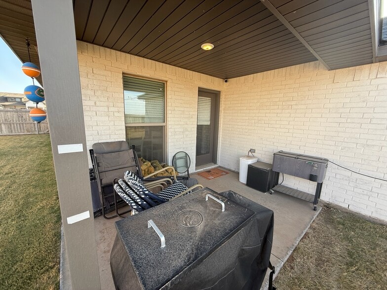 Back Patio - 2409 Bastrop Ave