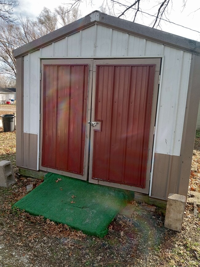 Building Photo - 301 S 3rd St