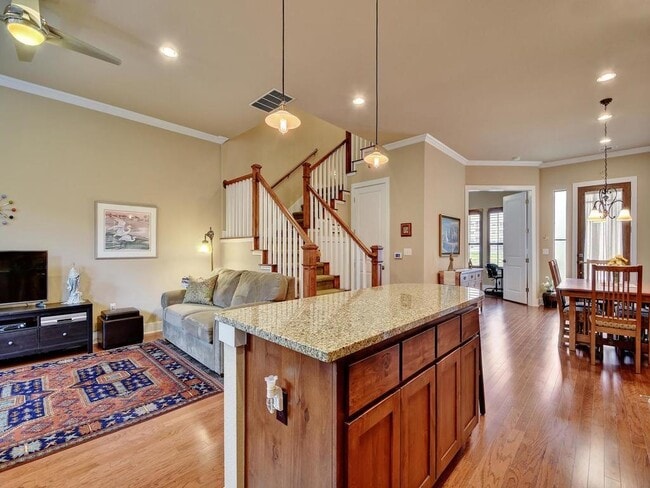 Building Photo - 4545 Mattie St