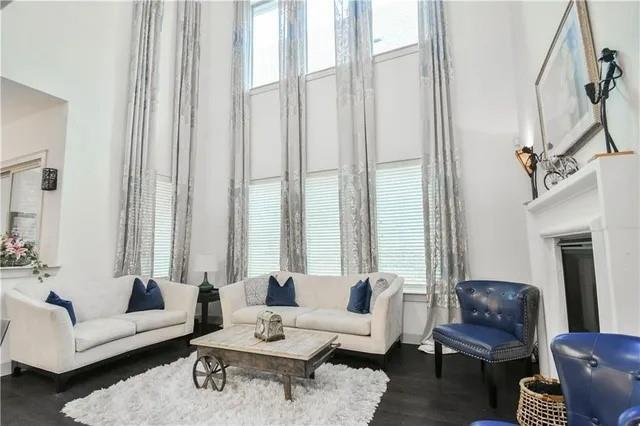 Building Photo - 1402 French Violet Wy