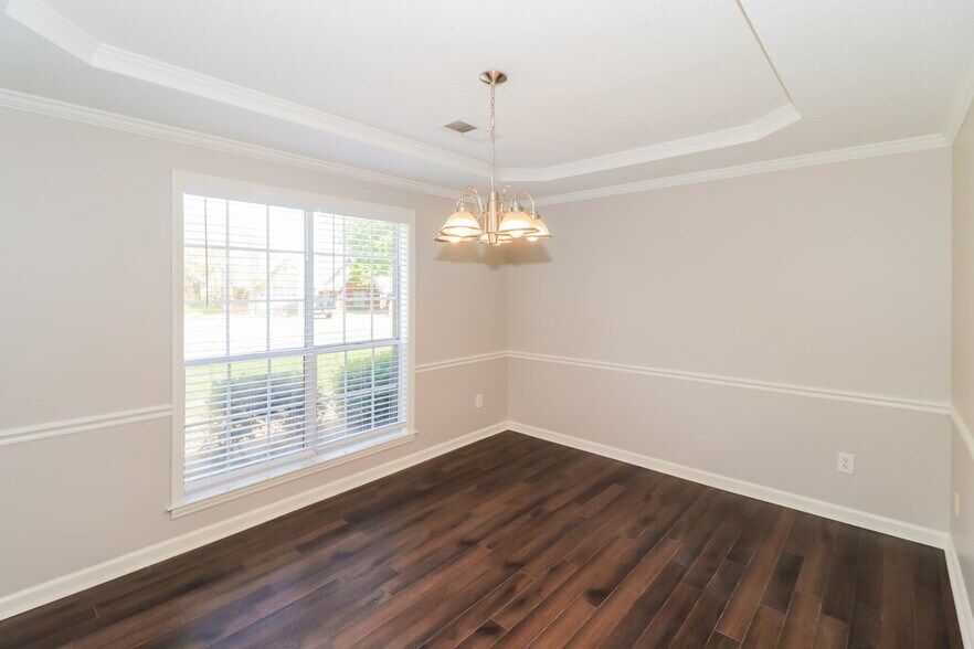 Building Photo - 6465 Baird Ln