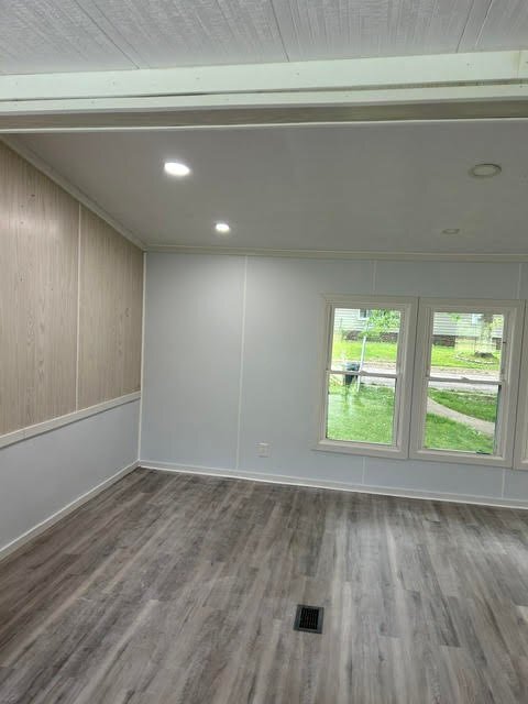 Building Photo - 18 Oak Dr
