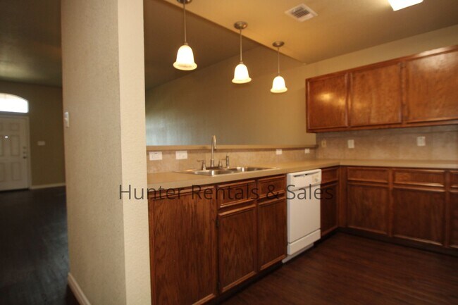 Building Photo - Every Room Has Its Own Bathroom!!!