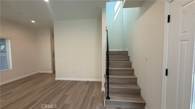 Building Photo - 3657 Mountain View Ave