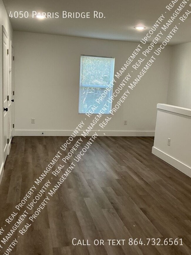 Building Photo - 4050 Parris Bridge Rd