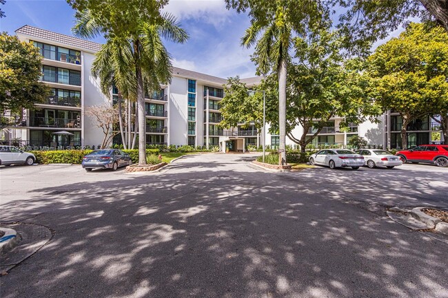 Building Photo - 1301 River Reach Dr