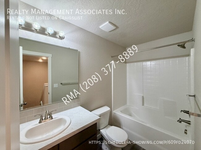 Building Photo - 396 N Traquair Ln