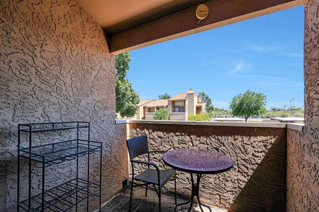 Building Photo - 7950 E Starlight Way