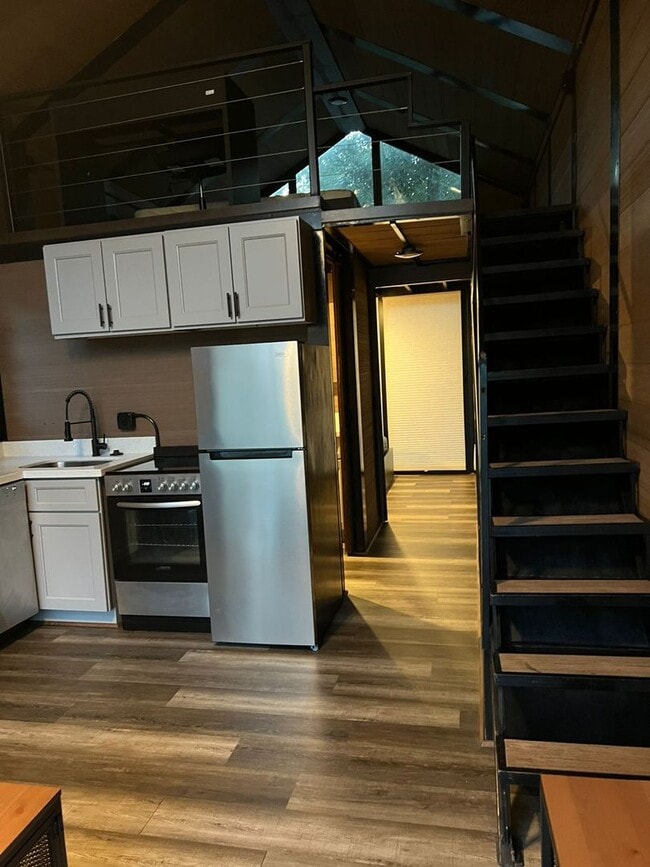 Building Photo - 3710 Pheasant St
