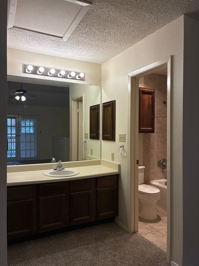 Building Photo - Stylish 1-Bedroom Home with Fireplace, Bal...