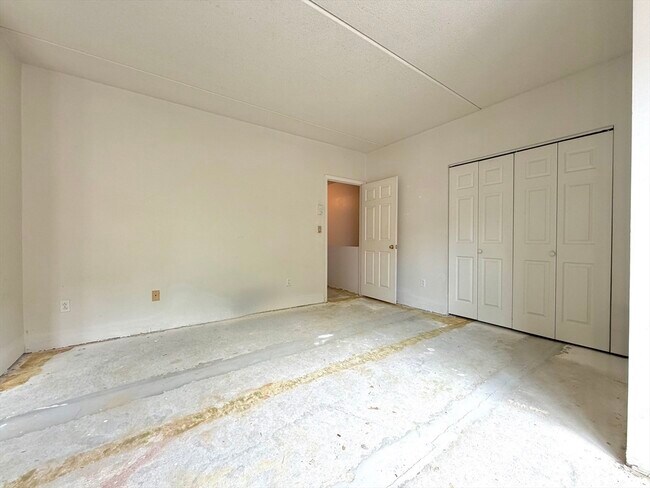 Building Photo - 26 Ellingwood St